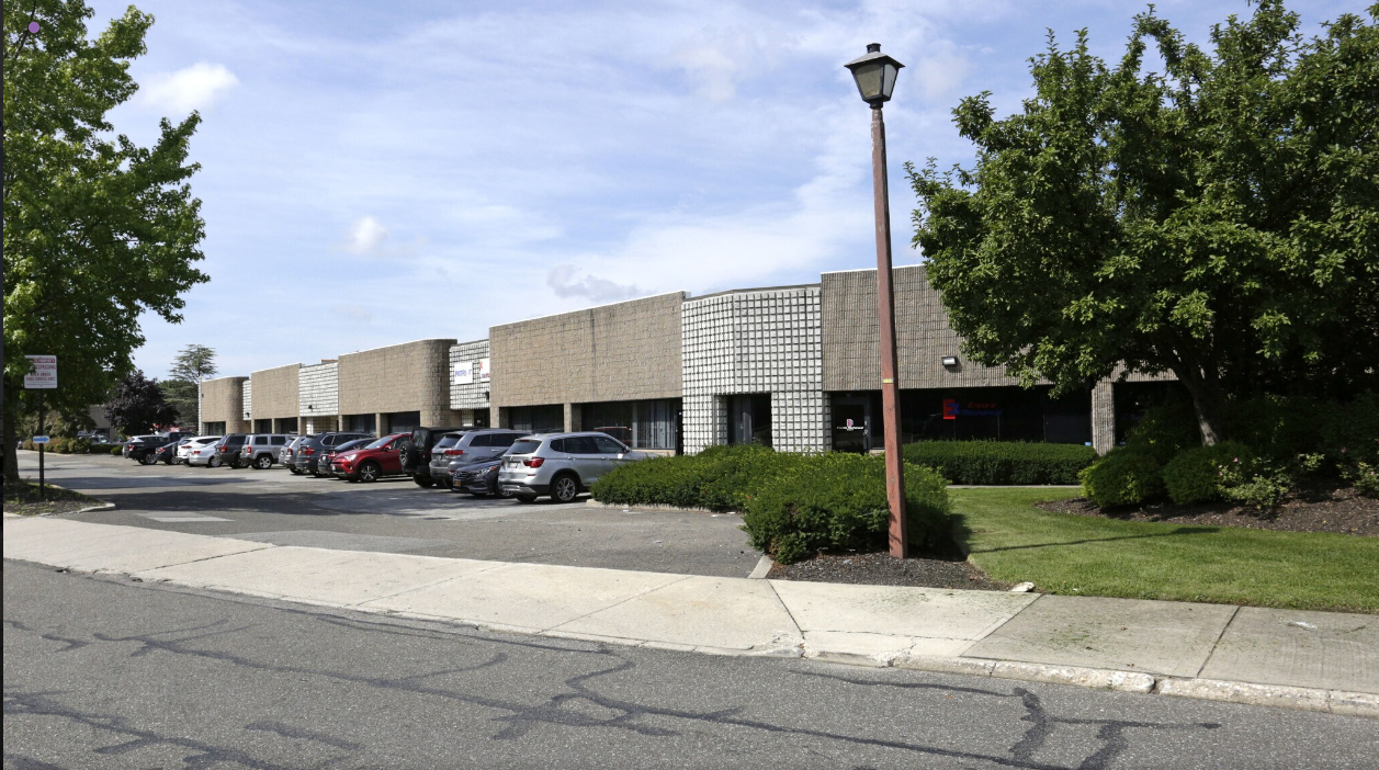 44 W Jefryn Blvd Unit Q4